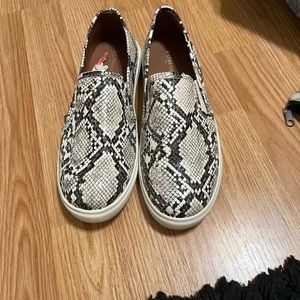 Tan snakeskin wedges